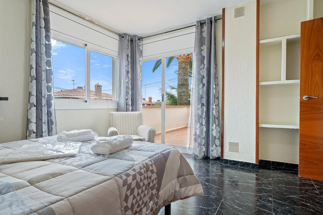 Global Maria - Villa With Bbq In Cambrils Kültér fotó